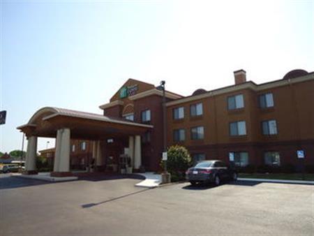 Holiday Inn Express & Suites Anniston