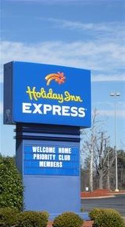 Holiday Inn Express @ Hwy 74