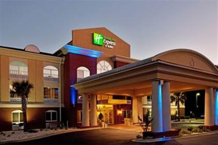 Holiday Inn Express & Suites Camden-I20 (Hwy 521)