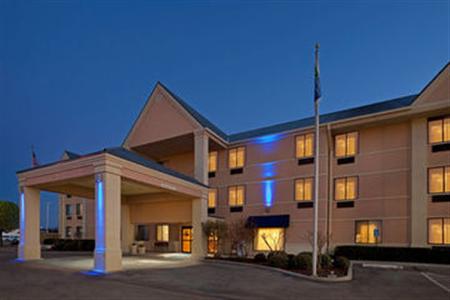 Holiday Inn Express & Suites