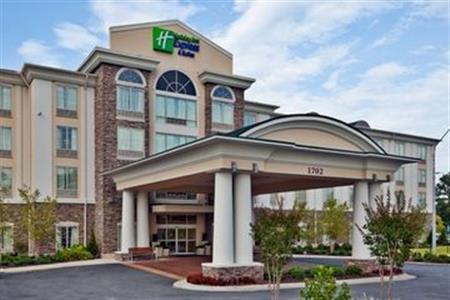 Holiday Inn Express & Suites Ft.benning Area