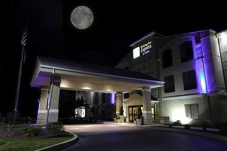 Holiday Inn Express & Suites