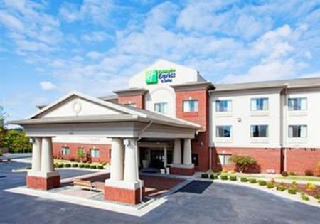 Holiday Inn Express & Suites Smith Mtn Lake