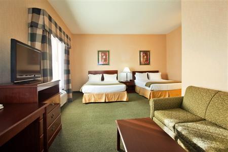 Holiday Inn Express & Suites