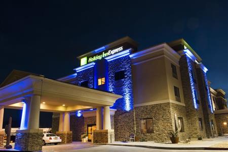 Holiday Inn Express & Suites