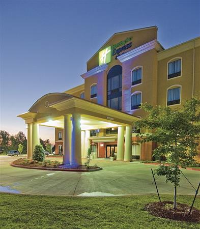 Holiday Inn Express & Suites Van Buren-Ft Smith Area