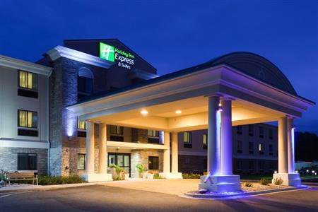 Holiday Inn Express & Suites Madison