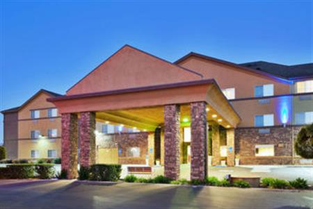 Holiday Inn Express & Suites