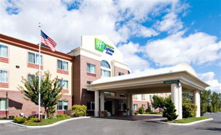 Holiday Inn Express & Suites Medford-Central Point