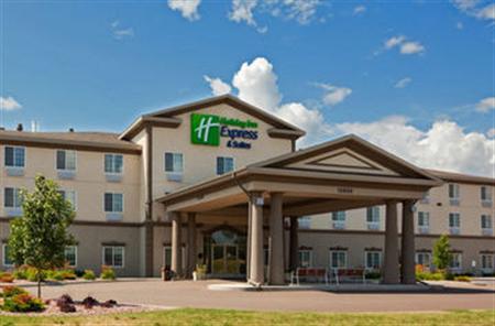 Holiday Inn Express & Suites Eau Claire North