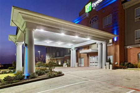 Holiday Inn Express & Suites