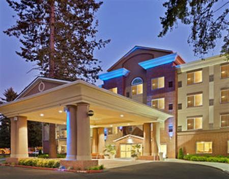 Holiday Inn Express & Suites