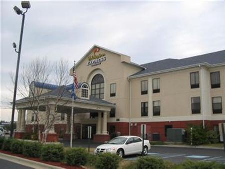 Holiday Inn Express & Suites