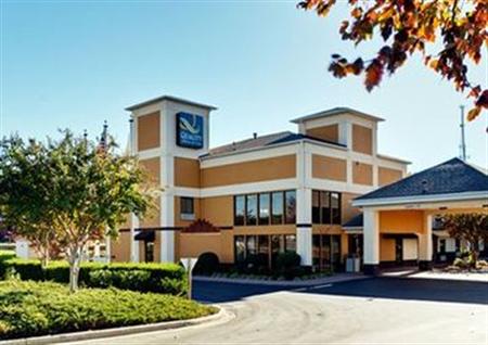 Holiday Inn Express & Suites Charlotte Southeast