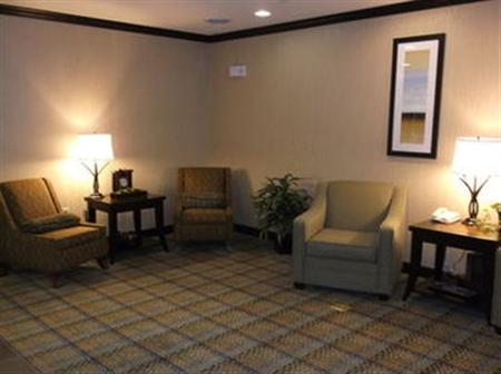 Holiday Inn Express & Suites