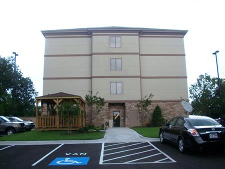 Holiday Inn Express & Suites