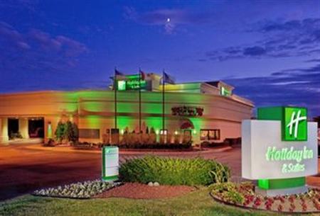 Holiday Inn & Suites Farmington Hills - Novi