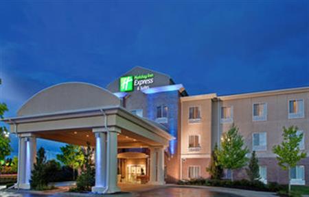 Holiday Inn Express & Suites Independence-Kansas City