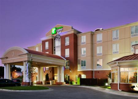 Holiday Inn Express & Suites Kansas City-Grandview