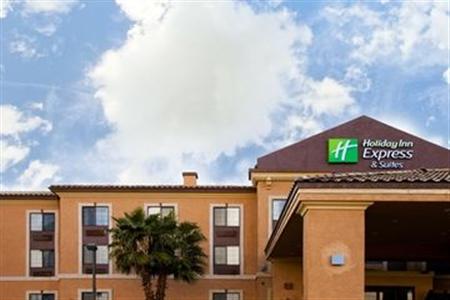 Holiday Inn Express & Suites