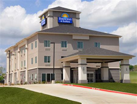 Days Inn & Suites