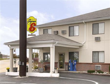 Super 8 Poplar Bluff Missouri