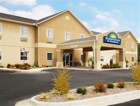 Days Inn And Suites