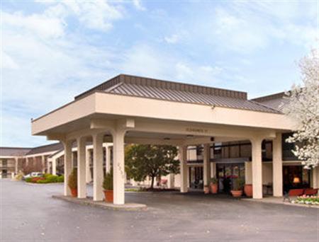 Baymont Inn And Suites