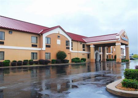 Quality Inn & Suites Pine Bluff