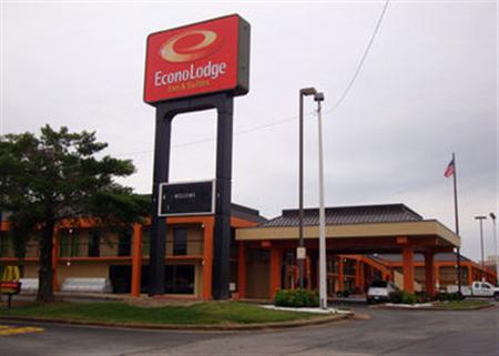 Econo Lodge Inn & Suites