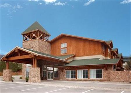 Quality Inn & Suites Summit County