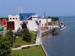 Baymont Inn & Suites Manitowoc Lakefront