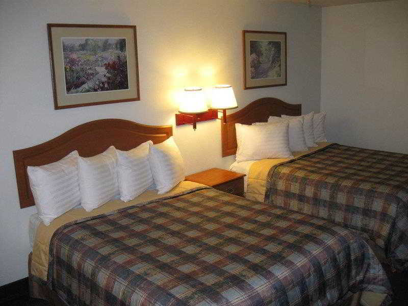 Best Western Pineywoods Inn