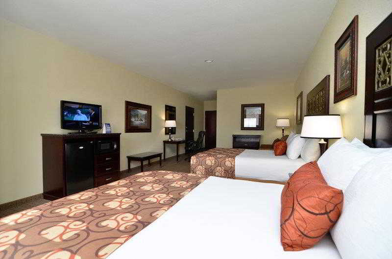 Best Western Plus Blanco Luxury Inn & Suites