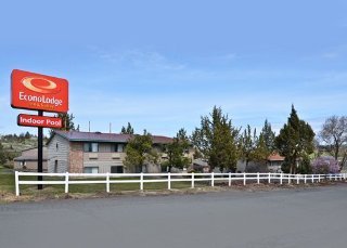 Econo Lodge Inn & Suites Madras Chateau Inn