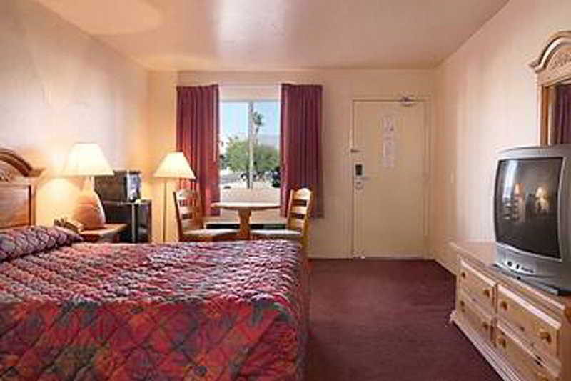 Quality Inn And Suites Lake Havasu