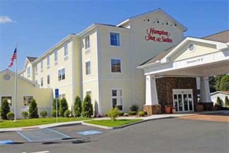 Hampton Inn Suites Mystic