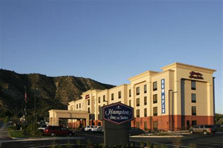 Hampton Inn & Suites