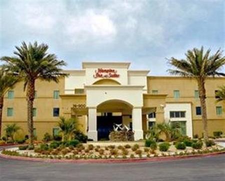 Hampton Inn & Suites