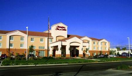 Hampton Inn & Suites