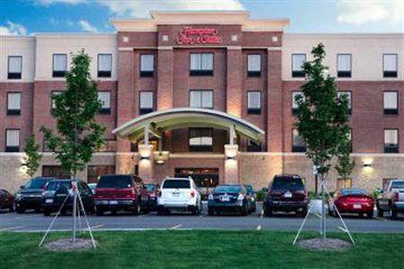 Hampton Inn & Suites Detroit-Canton