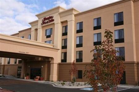 Hampton Inn & Suites