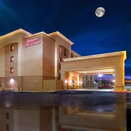 Hampton Inn & Suites