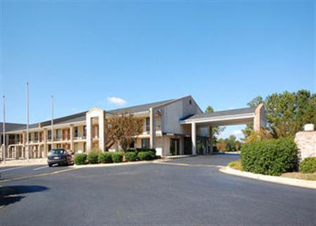 Econo Lodge Inn & Suites