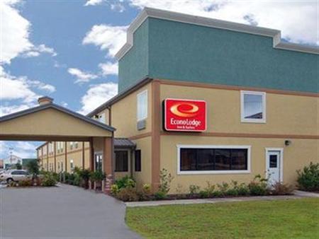 Econo Lodge Inn & Suites