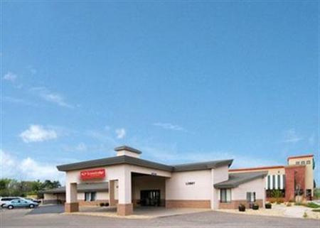 Econo Lodge Inn & Suites