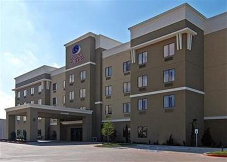 Comfort Suites Near Northeast Mall