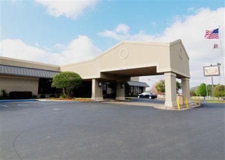 Clarion Inn & Suites