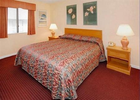 Clarion Suites Inn 