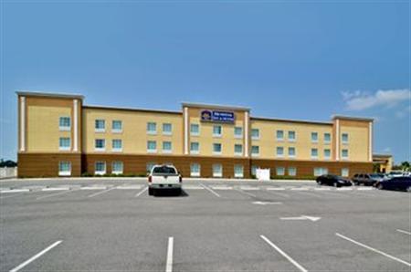 Bw Plus Brunswick Inn & Suites